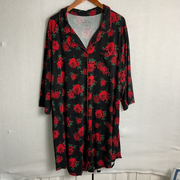 Torrid Super Soft Sleepwear Nightgown Mumu Button Up Roses Size 4 2021 line - Picture 2 of 9